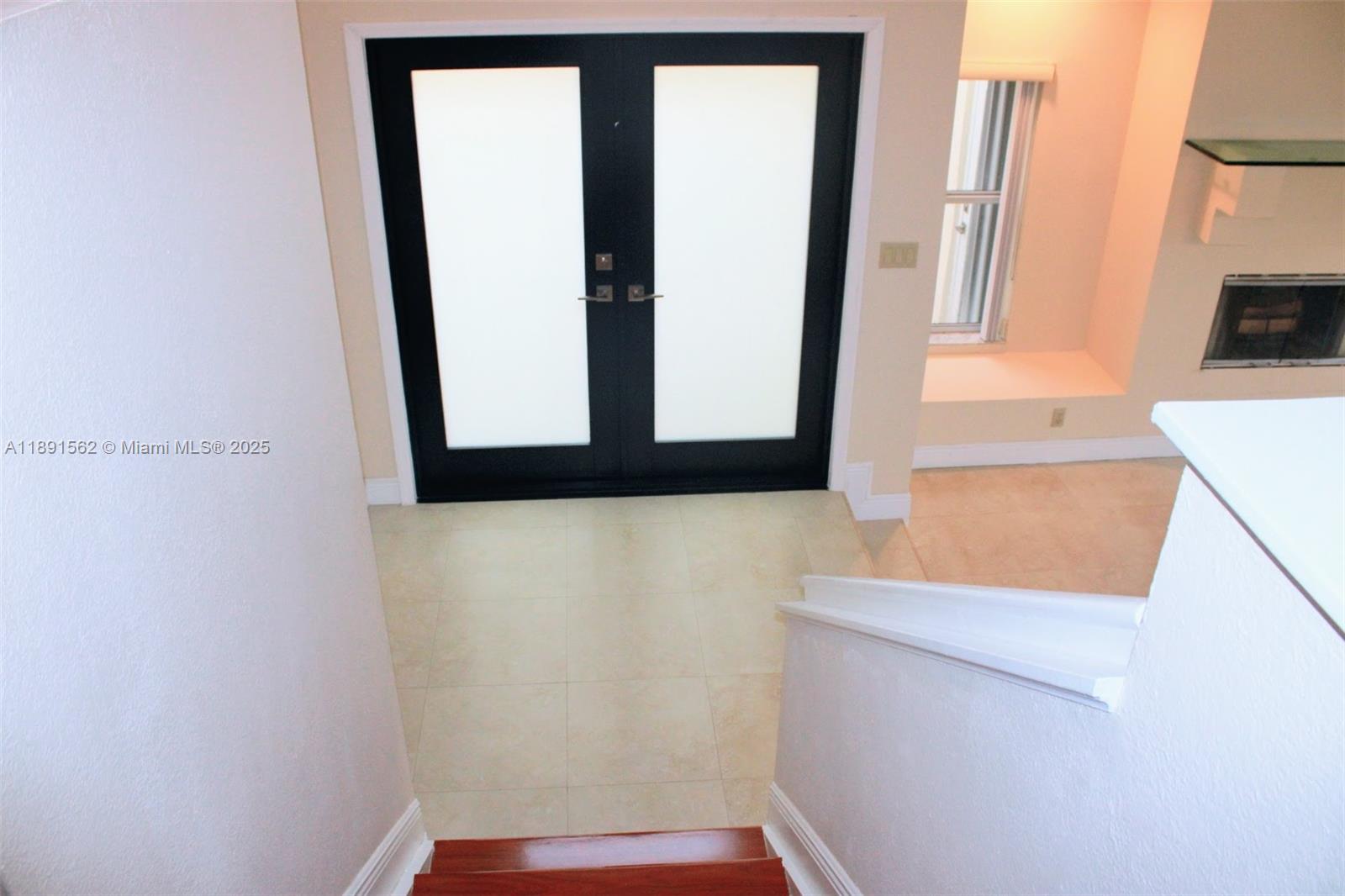 EMBASSY LAKES PHASE II - Residential Lease