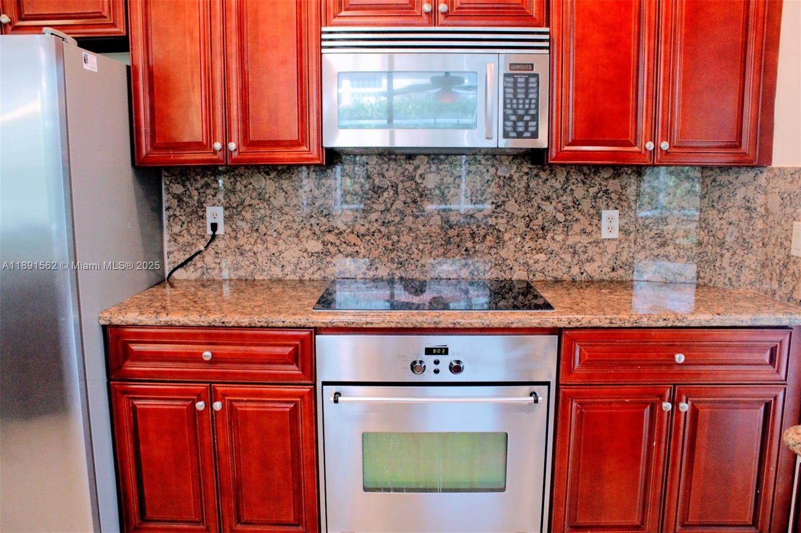 EMBASSY LAKES PHASE II - Residential Lease