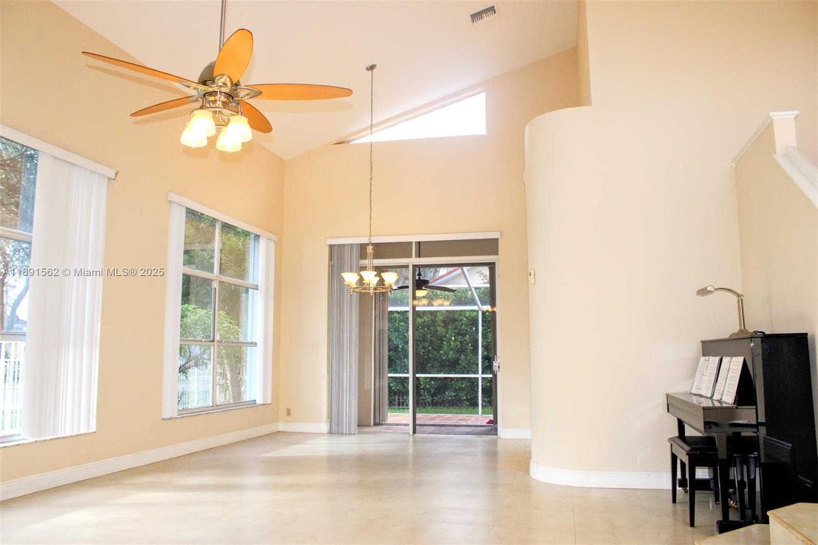 EMBASSY LAKES PHASE II - Residential Lease