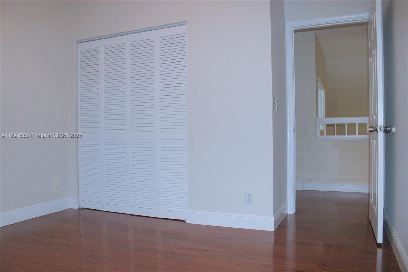 EMBASSY LAKES PHASE II - Residential Lease