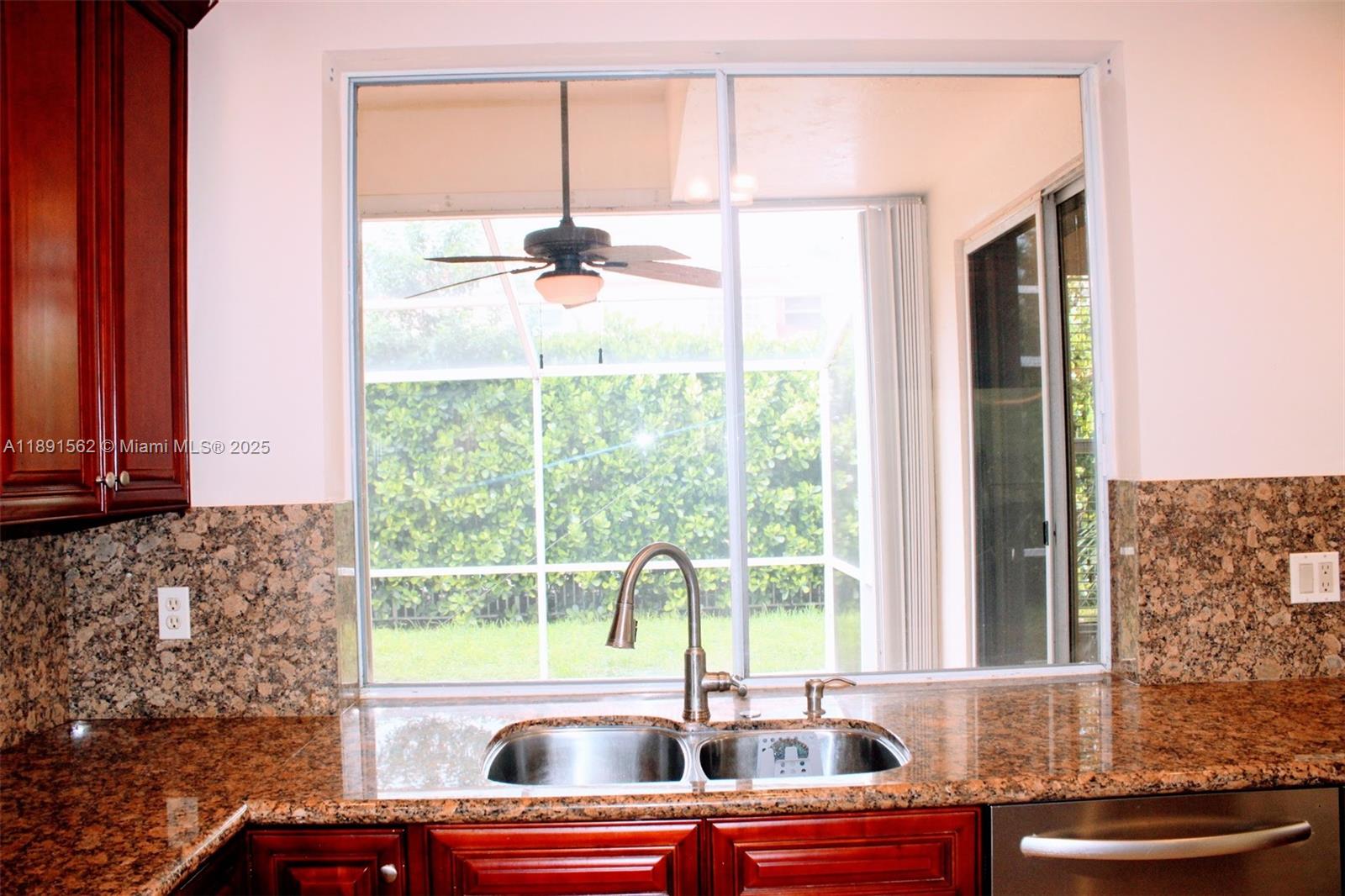 EMBASSY LAKES PHASE II - Residential Lease