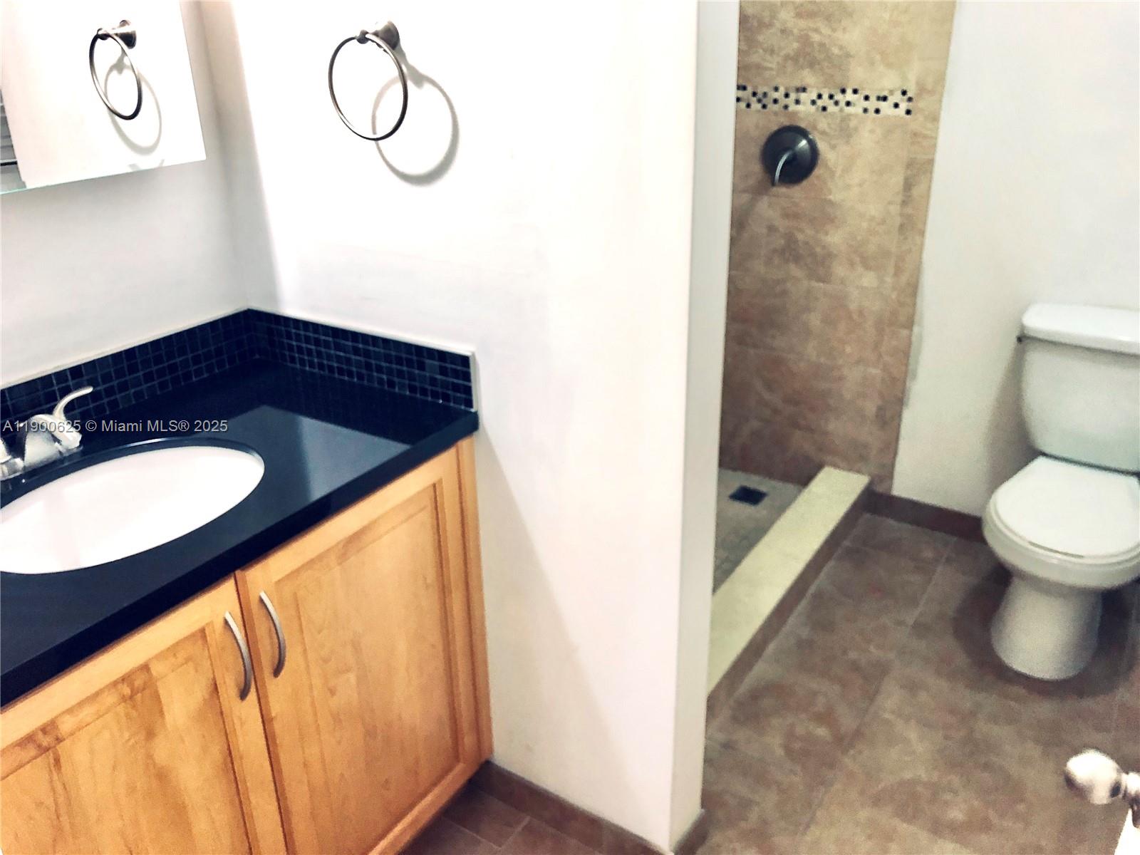 BISCAYNE BEACH CLUB CONDO - Residential Lease