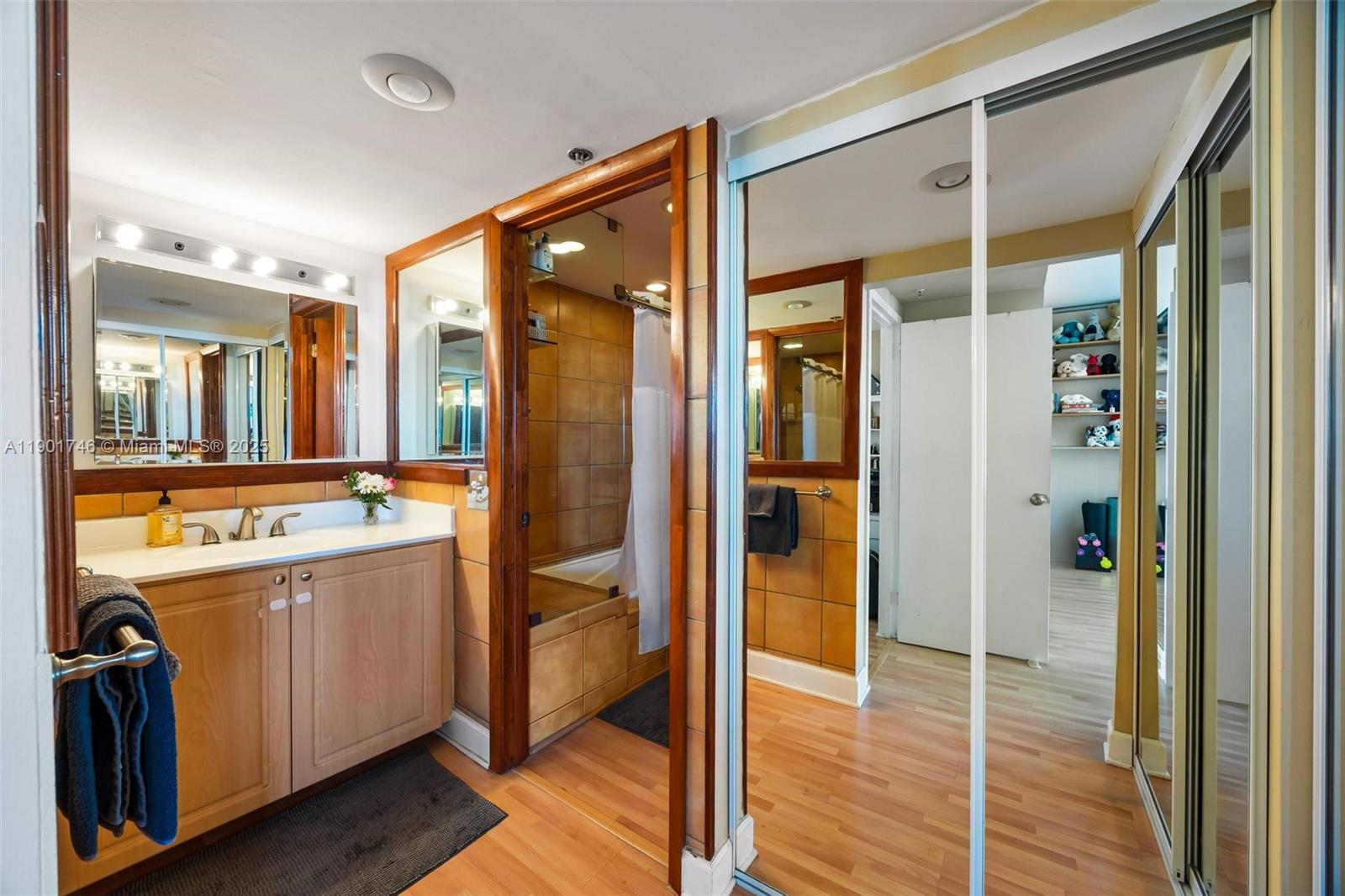 CLEARVIEW TOWERS CONDO - Residential