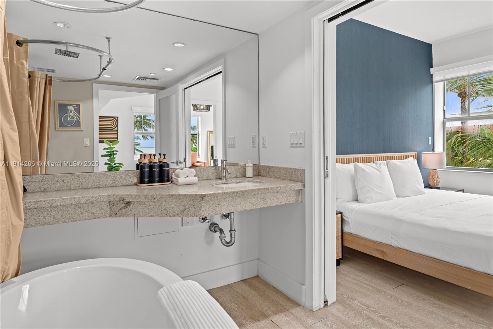 THE STRAND ON OCEAN DRIVE - Residential