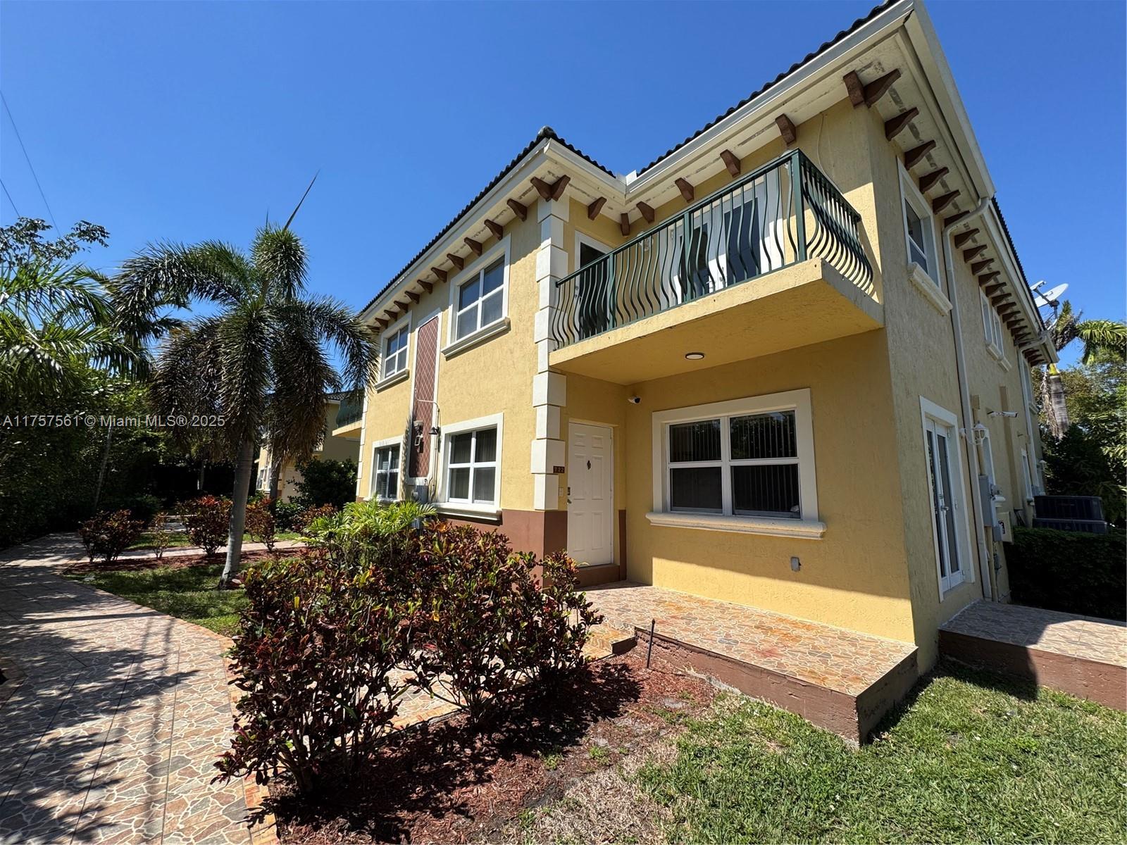 Rental Property at 722 Ne 4th Ct 722, Hallandale Beach, Broward County, Florida - Bedrooms: 3 
Bathrooms: 3  - $2,800 MO.