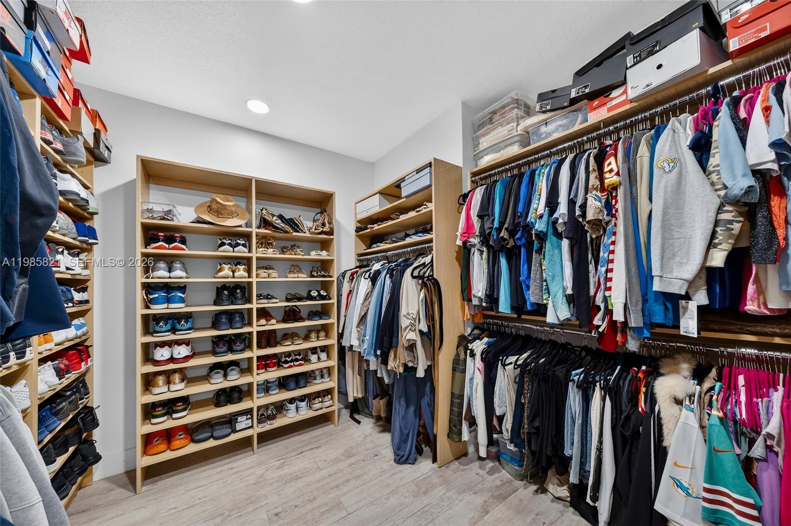 GARDEN HILLS SUB - Residential