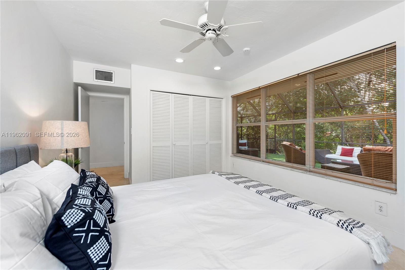 ENCHANTED LAKE - Residential