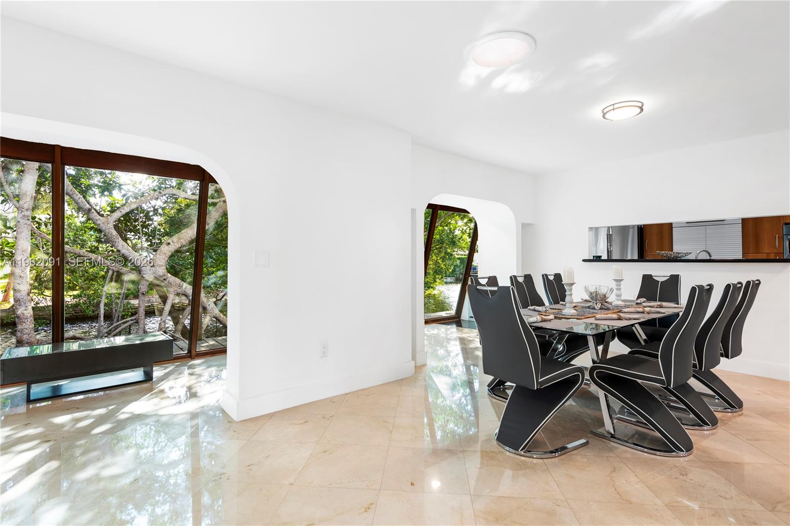 ENCHANTED LAKE - Residential