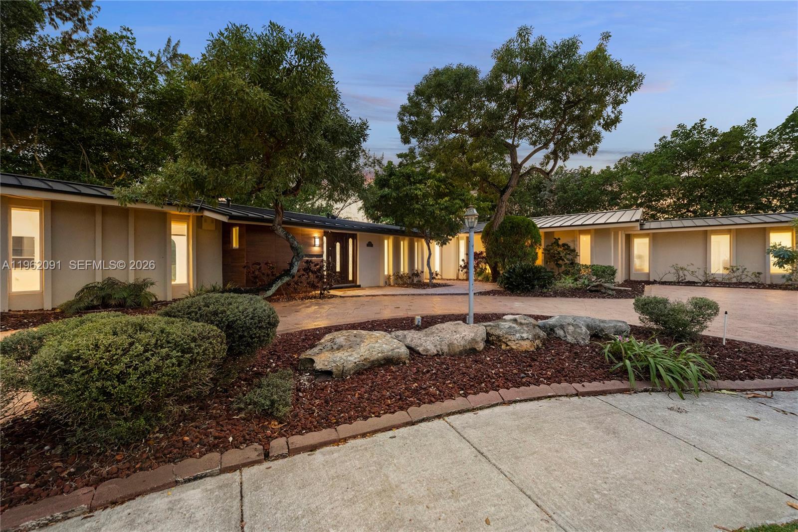 ENCHANTED LAKE - Residential