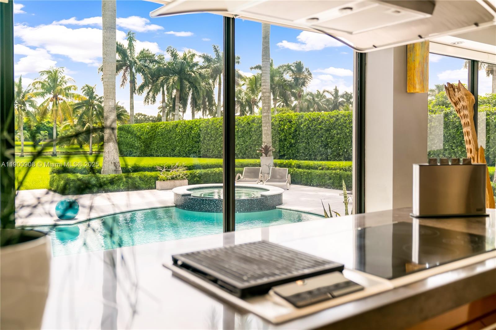 MYSTIQUE - Residential Lease