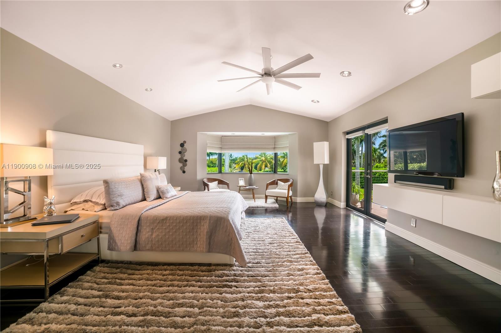 MYSTIQUE - Residential Lease