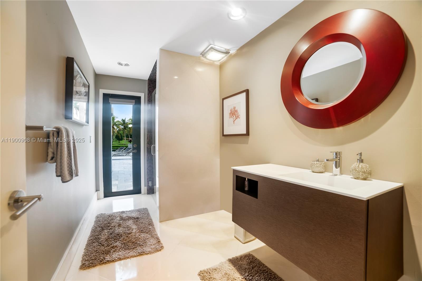 MYSTIQUE - Residential Lease