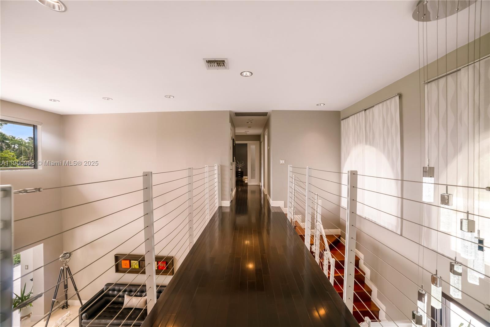 MYSTIQUE - Residential Lease