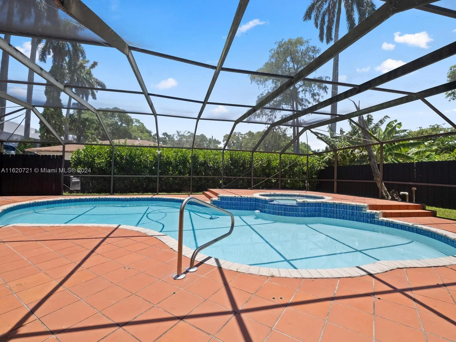 North Miami, Florida 33161, United States, 4 Bedrooms Bedrooms, ,5 BathroomsBathrooms,Residential,Pending,52823