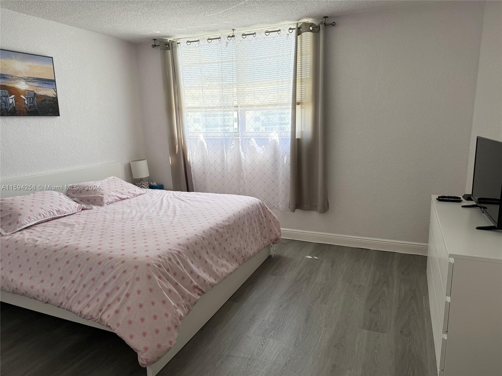 TIDES ON HOLLYWOOD BEACH - Residential Lease