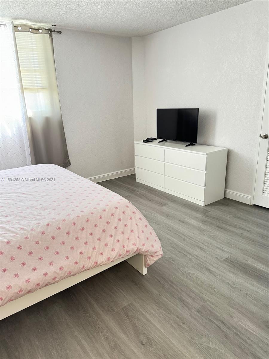 TIDES ON HOLLYWOOD BEACH - Residential Lease