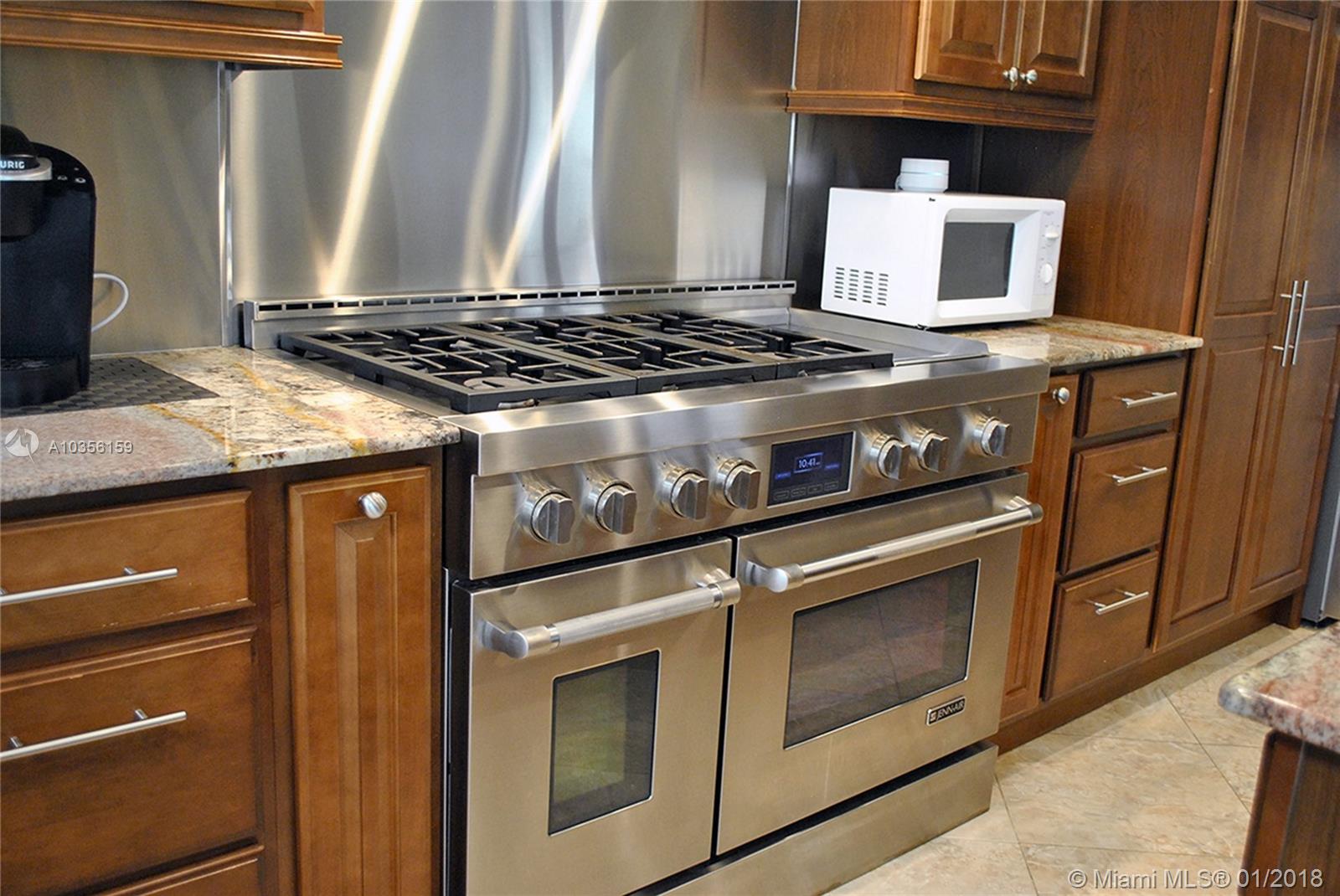 PINE RIDGE - Residential