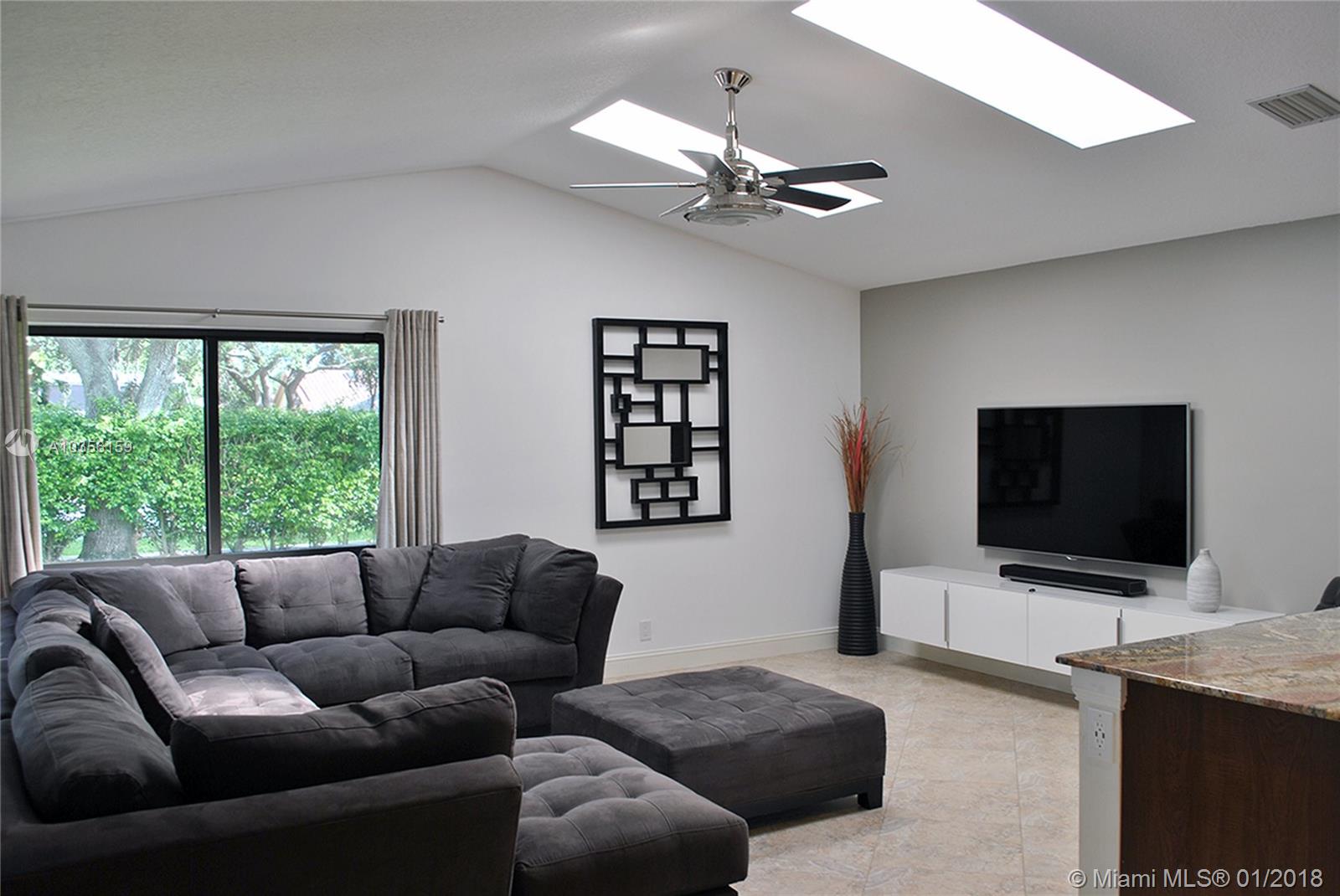 PINE RIDGE - Residential