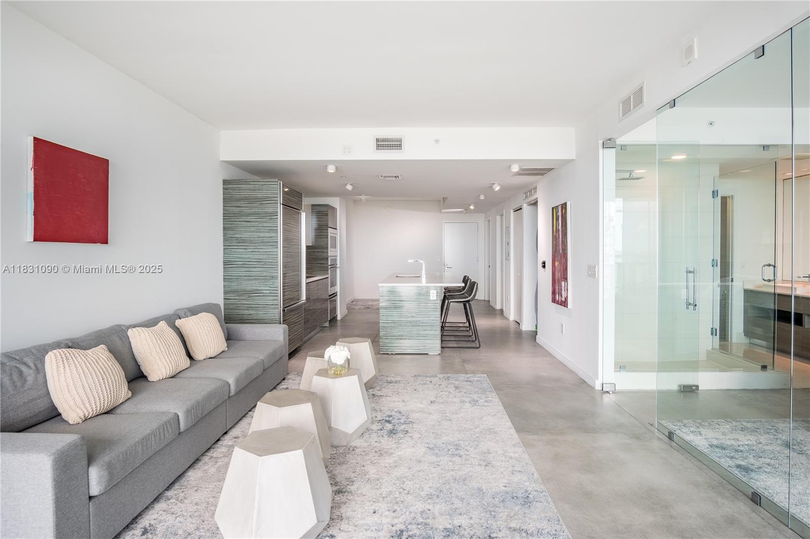 ICON BAY CONDO - Residential