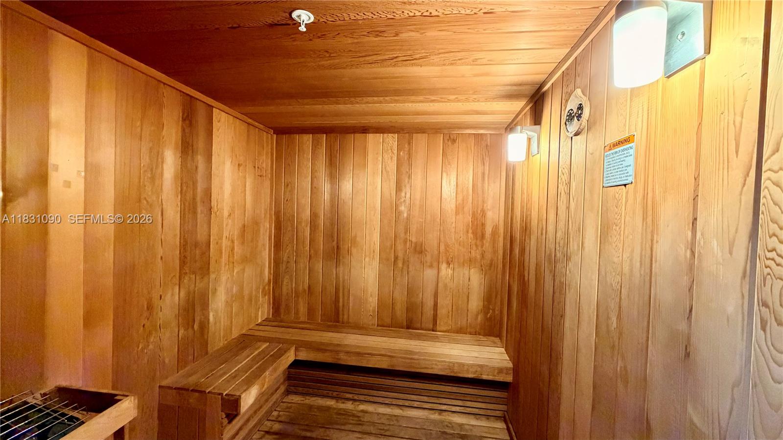 ICON BAY CONDO - Residential