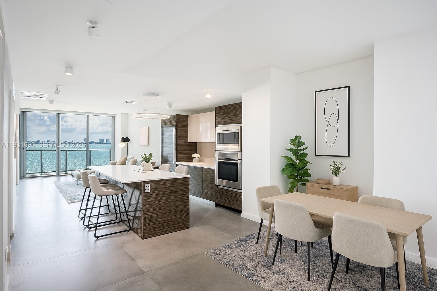 ICON BAY CONDO - Residential