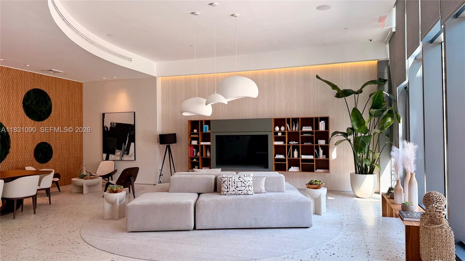 ICON BAY CONDO - Residential