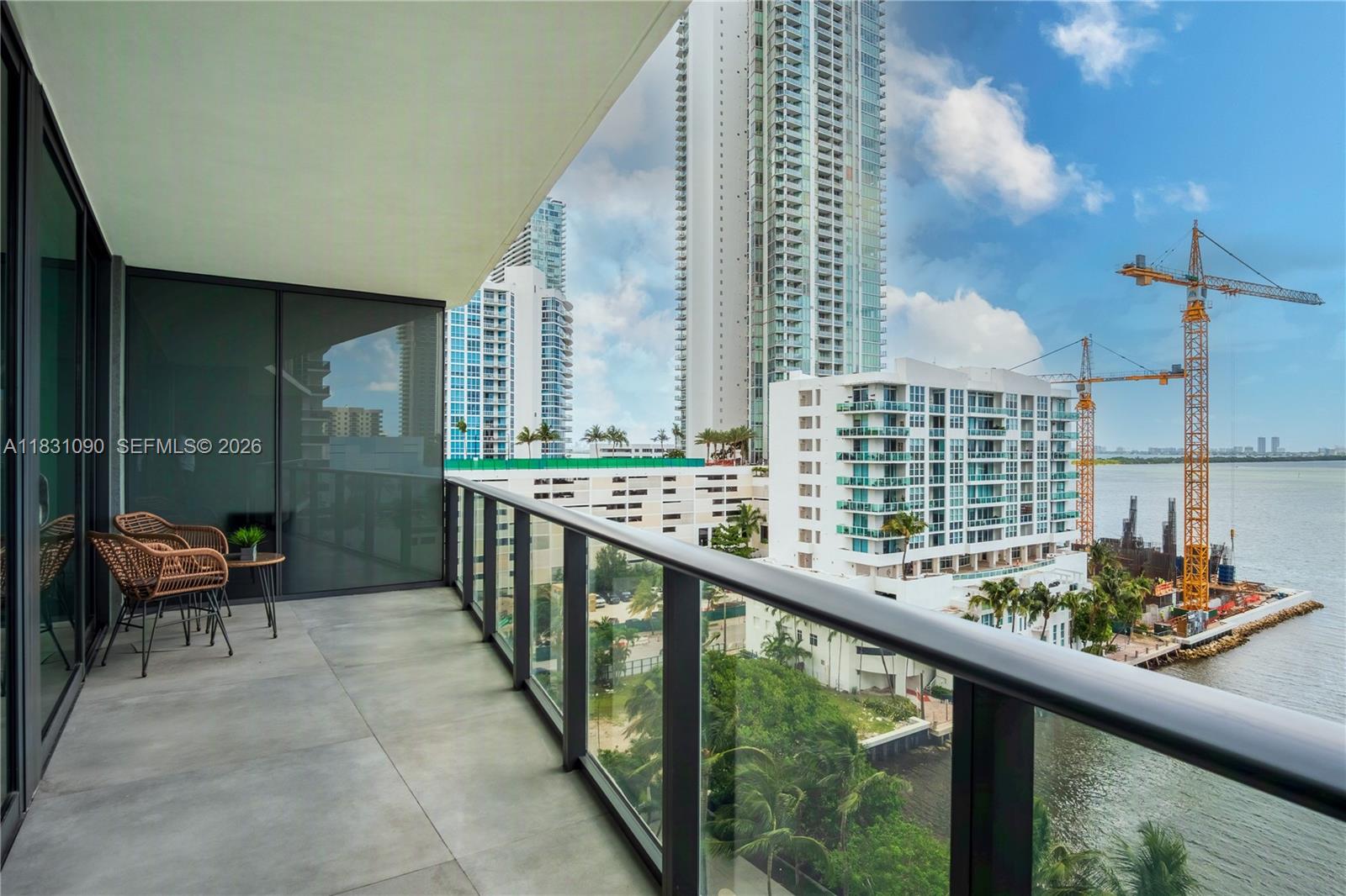 ICON BAY CONDO - Residential