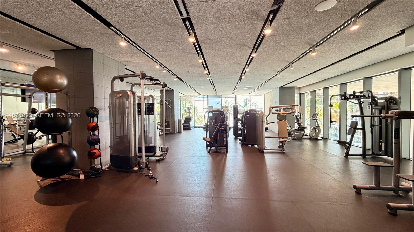 ICON BAY CONDO - Residential