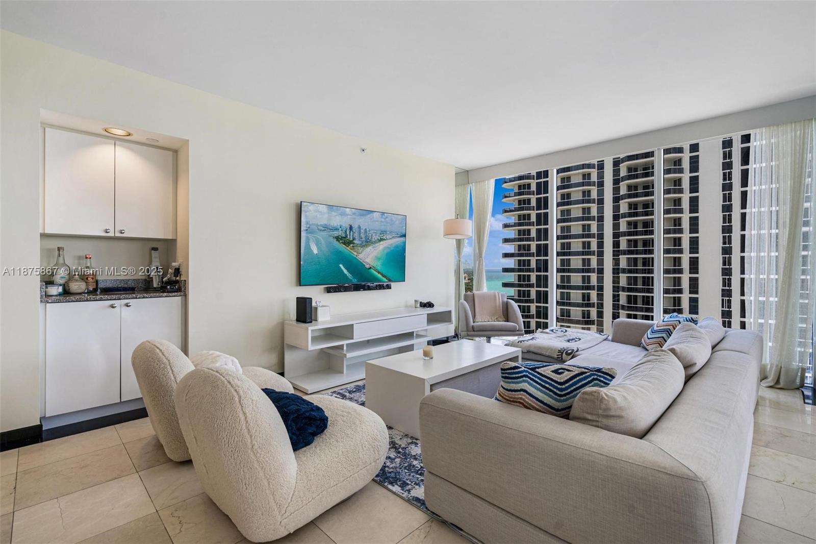 BLUE DIAMOND CONDO - Residential
