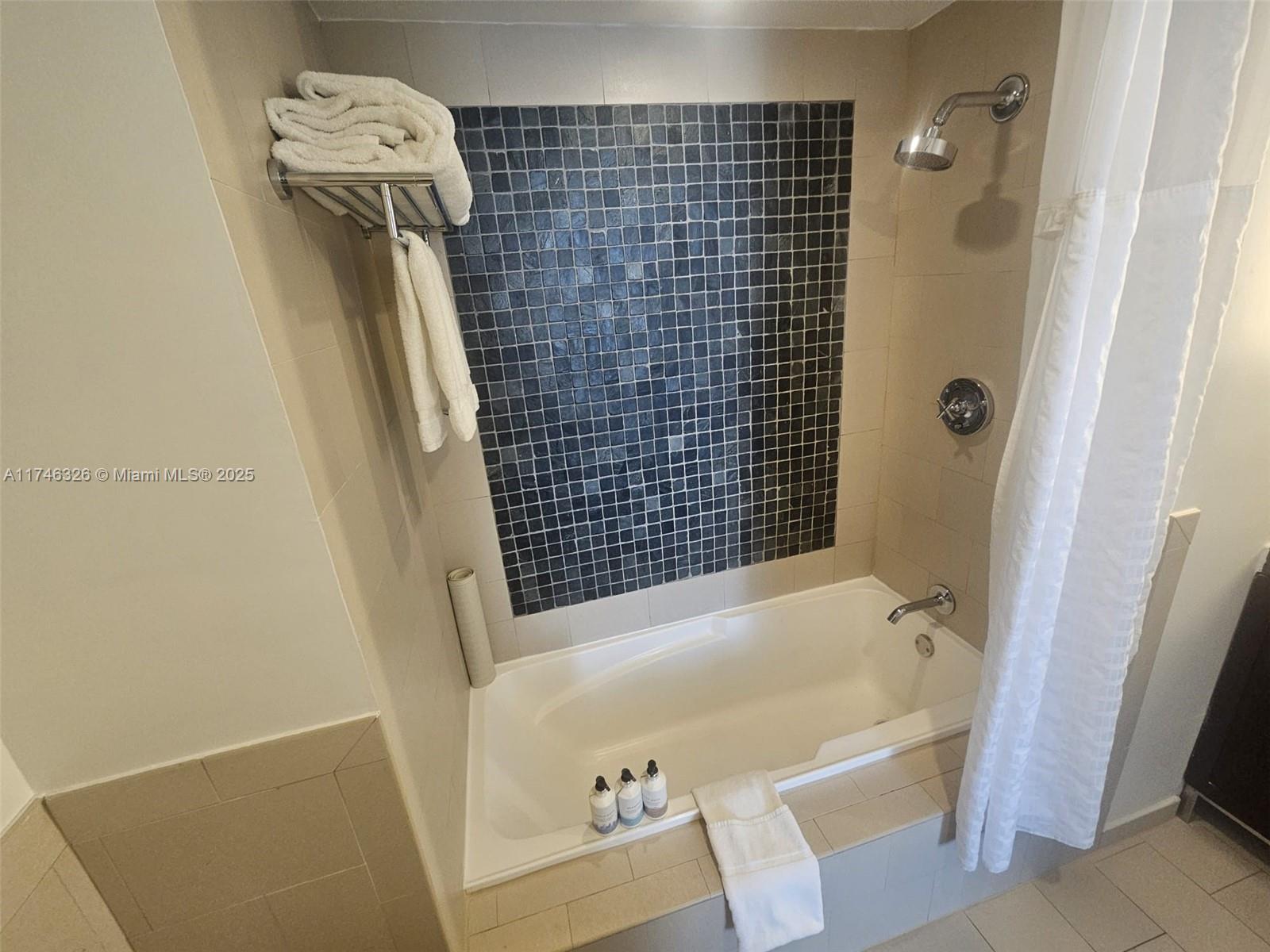 SOLE CONDO - Residential