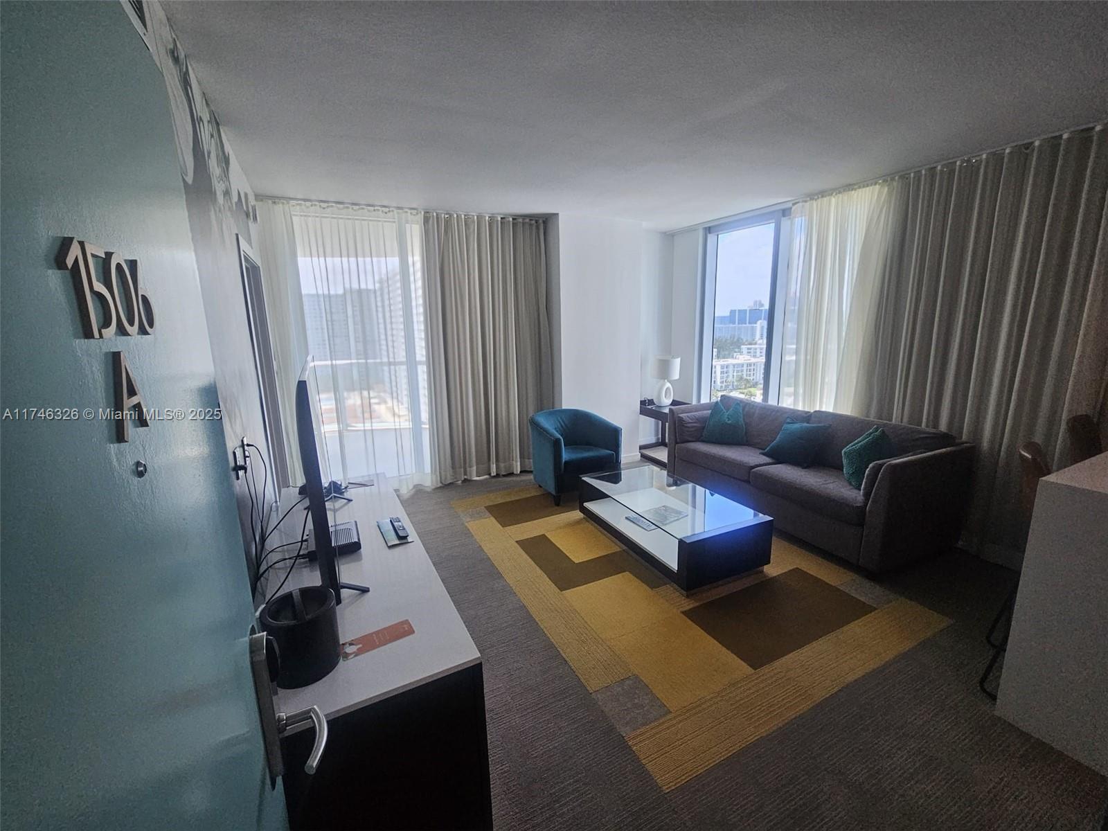 SOLE CONDO - Residential