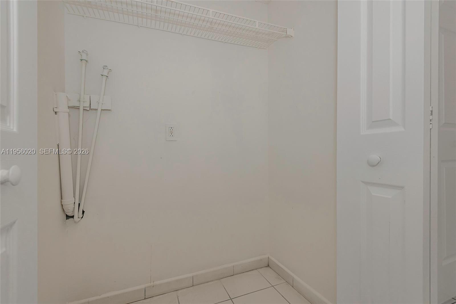 VILLA VERANDA CONDO - Residential