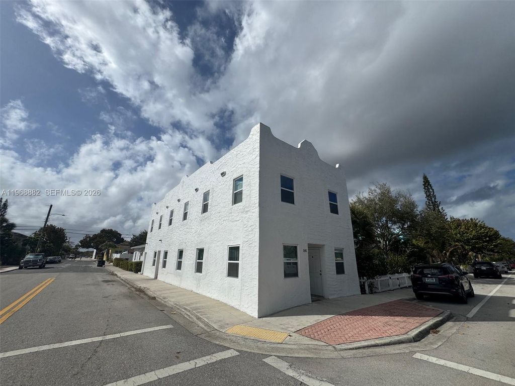 Photo of 501 N K St, Lake Worth, FL 33460 (MLS # A11968882)