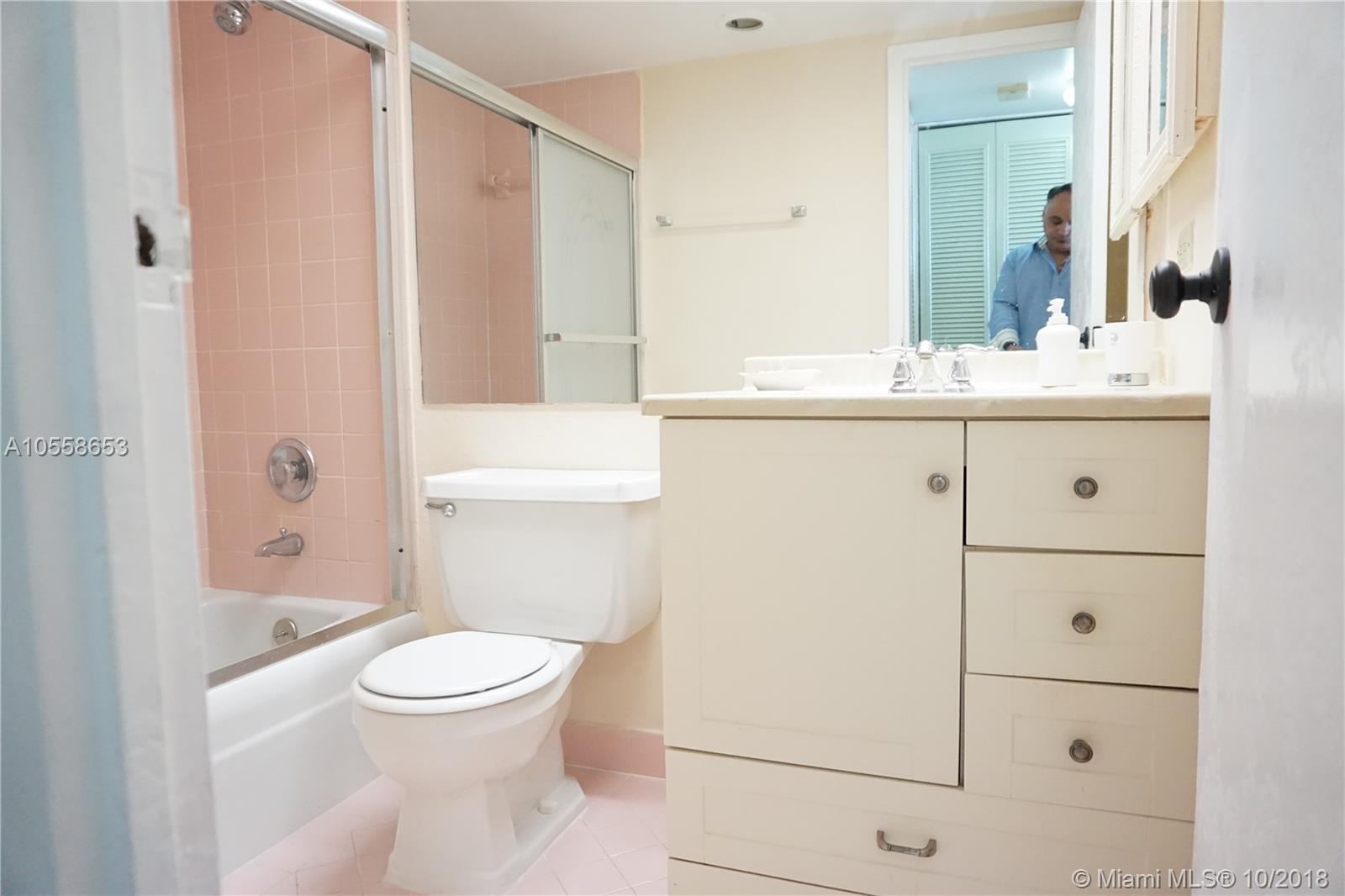 WINSTON TOWERS 100 - Residential Lease