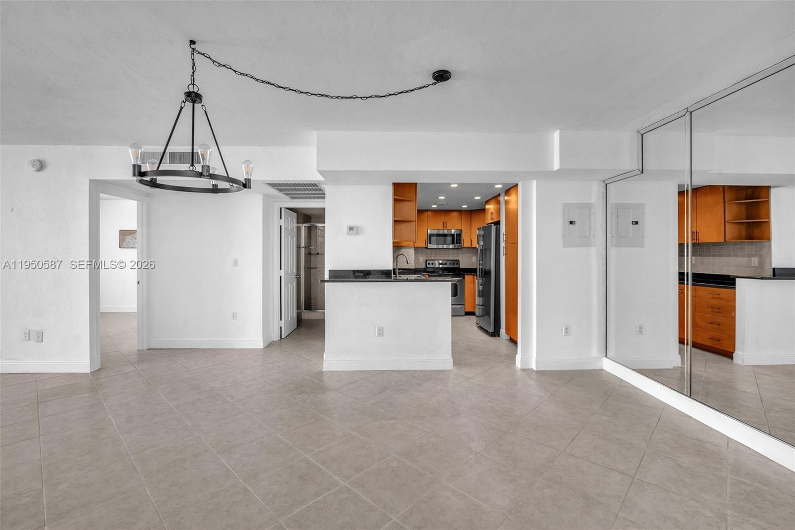 ISLAND POINTE CONDO - Residential