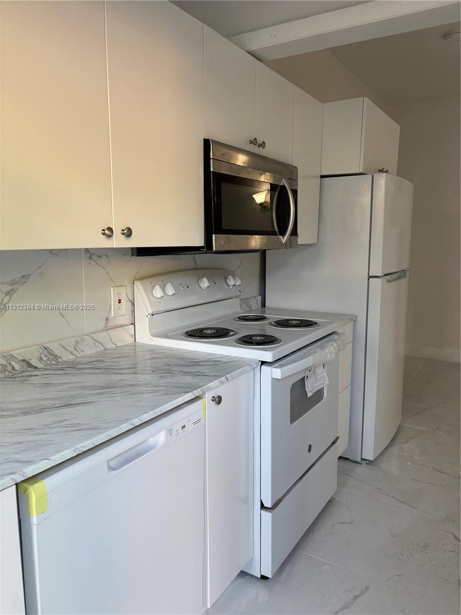 CITY OF MIAMI SOUTH - Residential Lease