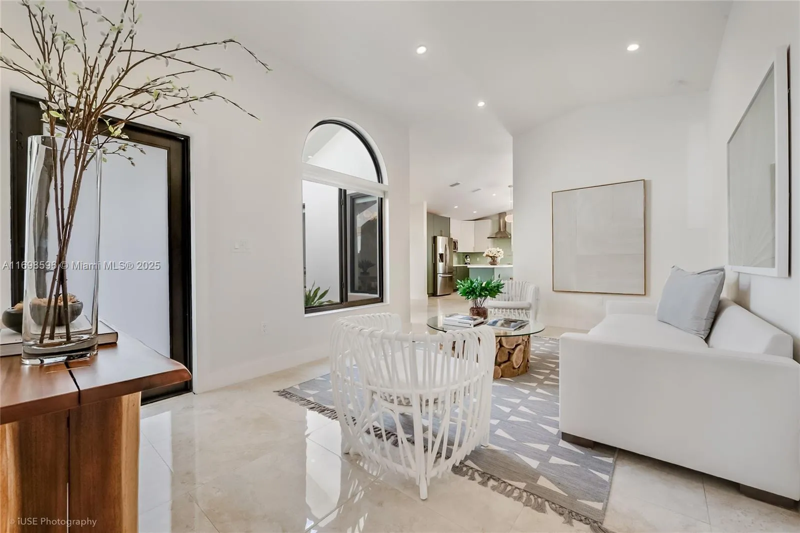 Miami, Florida 33186, United States, 3 Bedrooms Bedrooms, ,3 BathroomsBathrooms,Residential,Pending,31012