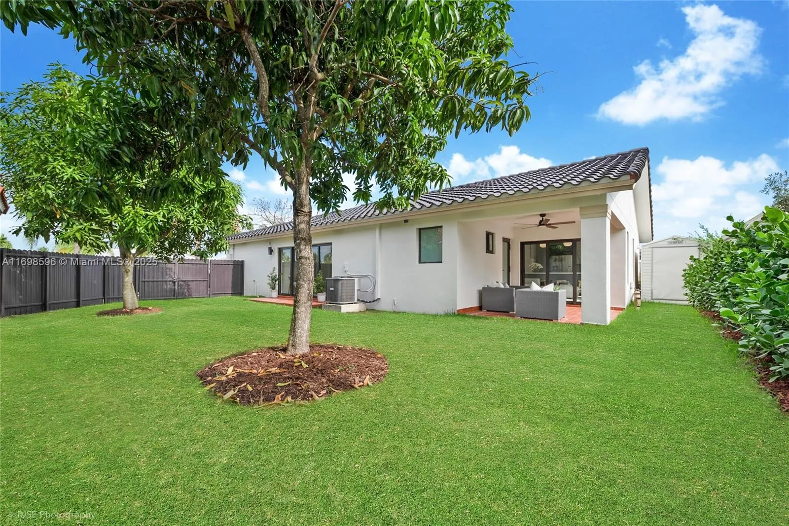 Miami, Florida 33186, United States, 3 Bedrooms Bedrooms, ,3 BathroomsBathrooms,Residential,Pending,31012