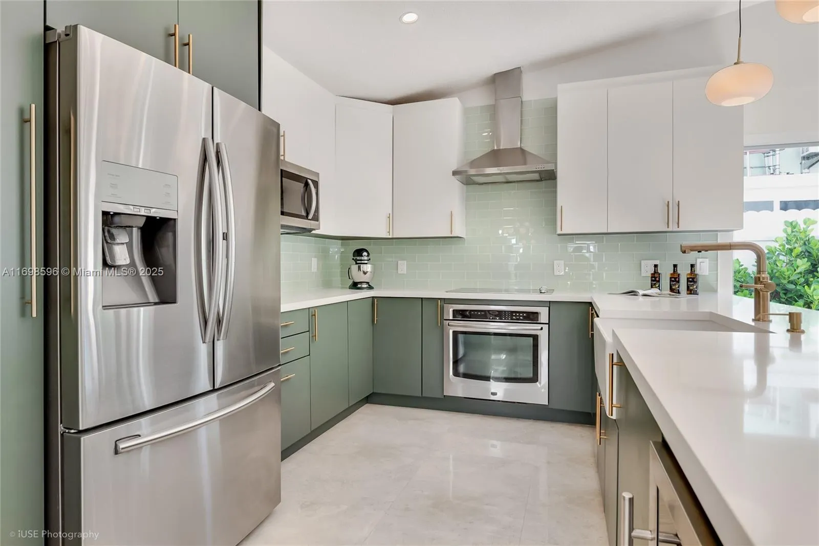 Miami, Florida 33186, United States, 3 Bedrooms Bedrooms, ,3 BathroomsBathrooms,Residential,Pending,31012