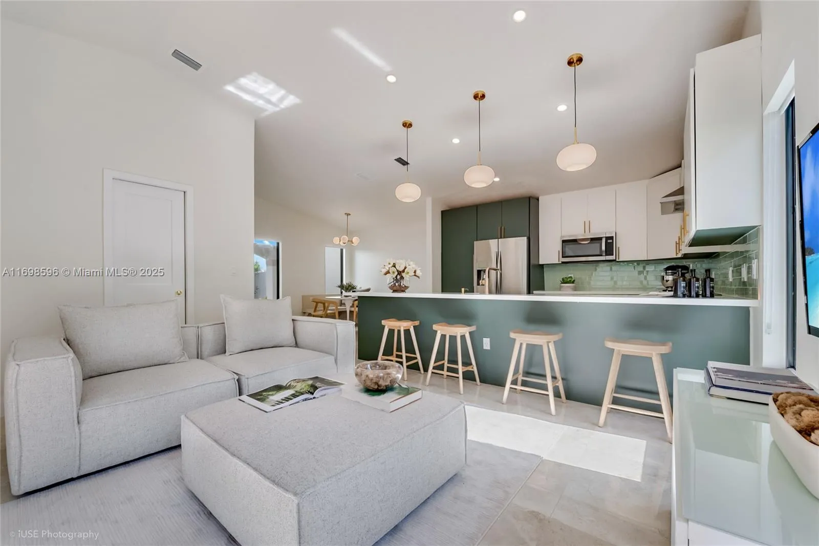 Miami, Florida 33186, United States, 3 Bedrooms Bedrooms, ,3 BathroomsBathrooms,Residential,Pending,31012 Miami, Florida 33186, United States, 3 Bedrooms Bedrooms, ,3 BathroomsBathrooms,Residential,Pending,31012