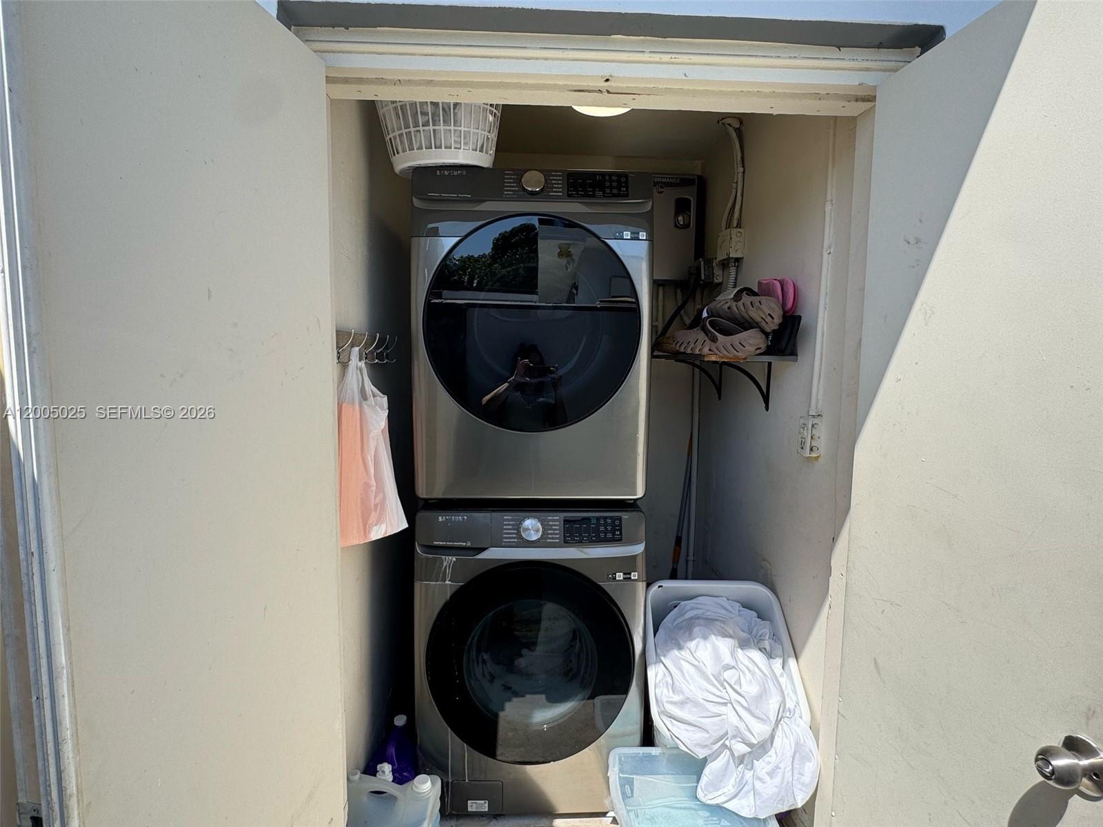 HIALEAH 13TH ADDN AMD PL - Residential