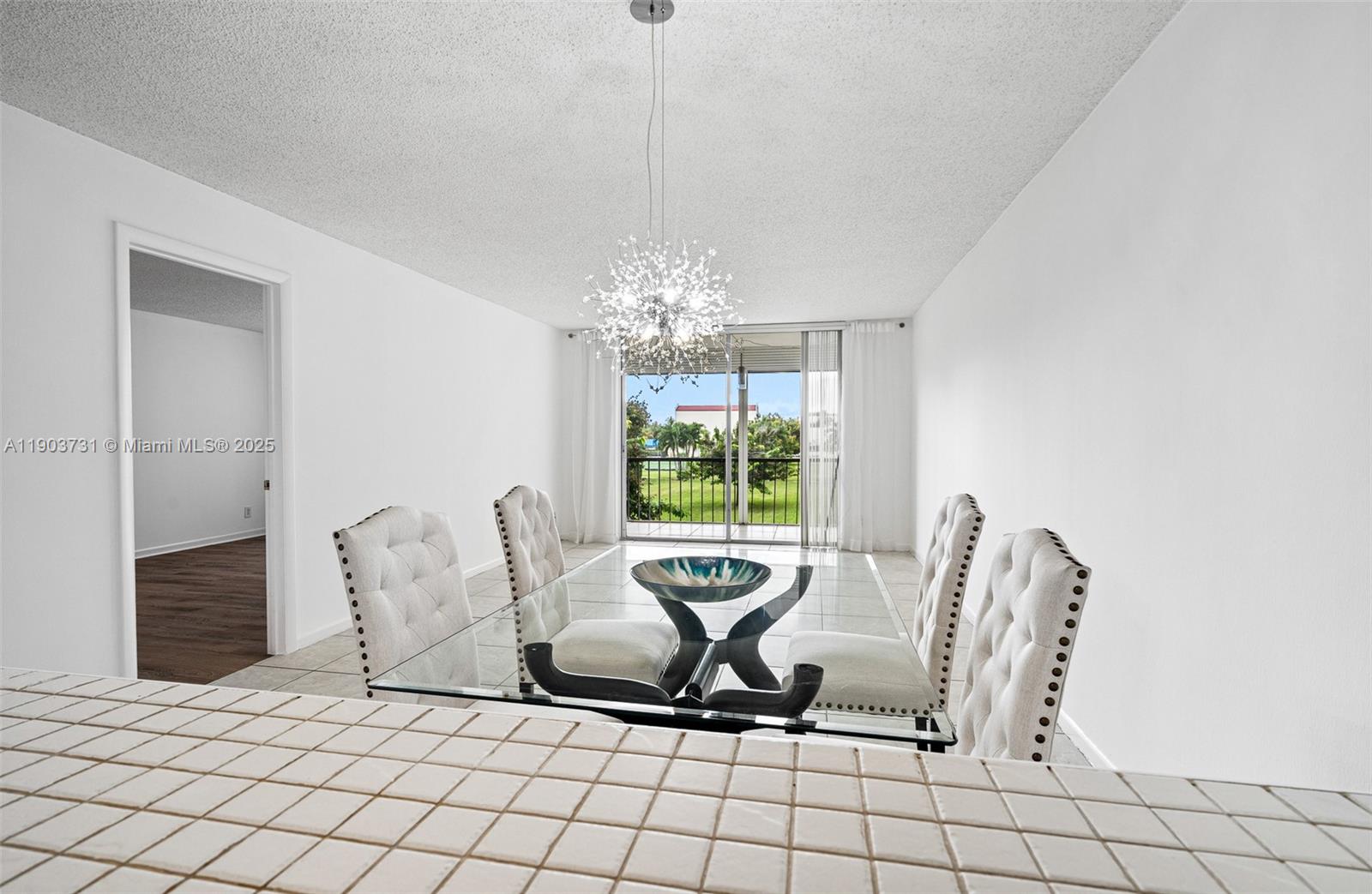 HOLLYBROOK GOLF AND - Residential