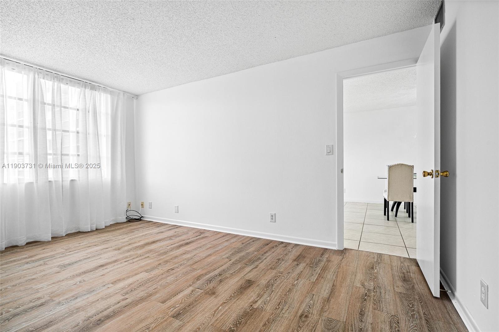 HOLLYBROOK GOLF AND - Residential