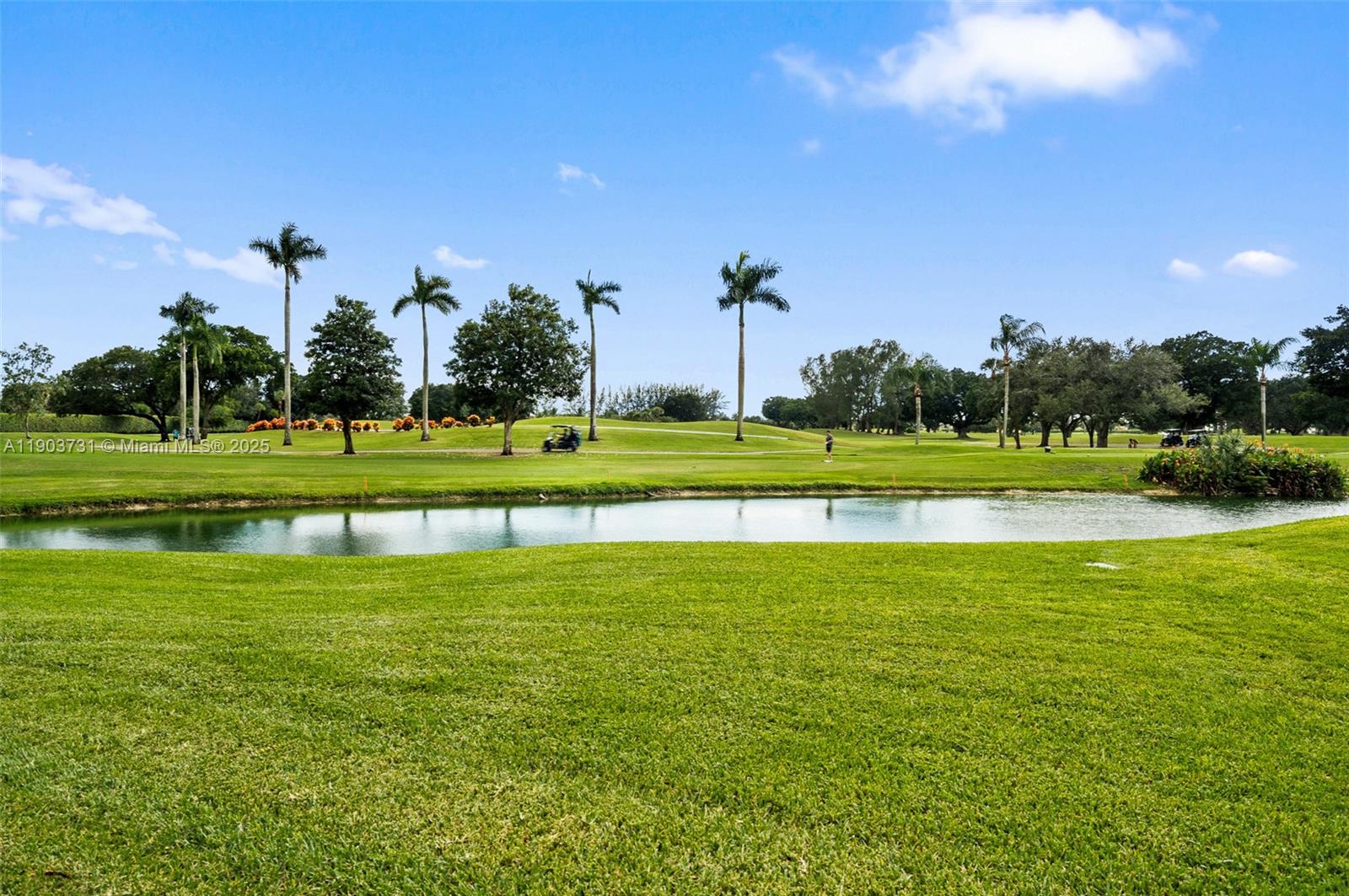 HOLLYBROOK GOLF AND - Residential