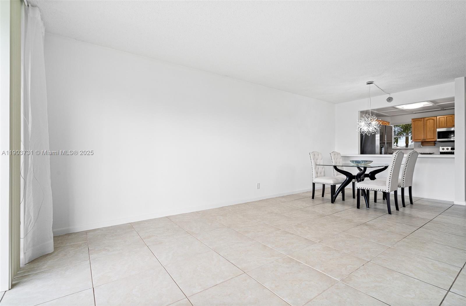 HOLLYBROOK GOLF AND - Residential