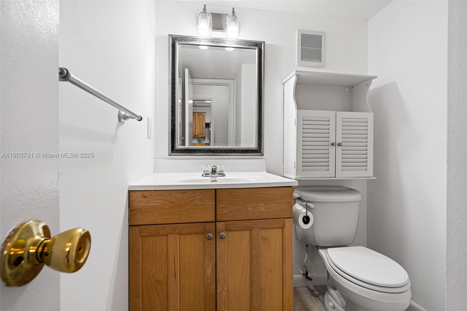 HOLLYBROOK GOLF AND - Residential