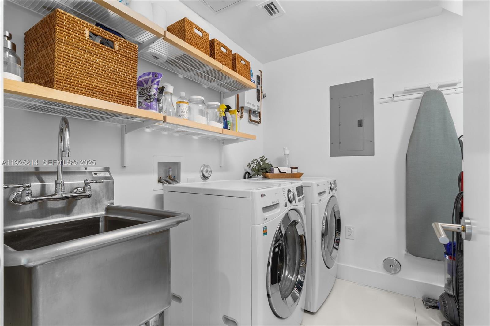 HOLLEMAN PARK - Residential