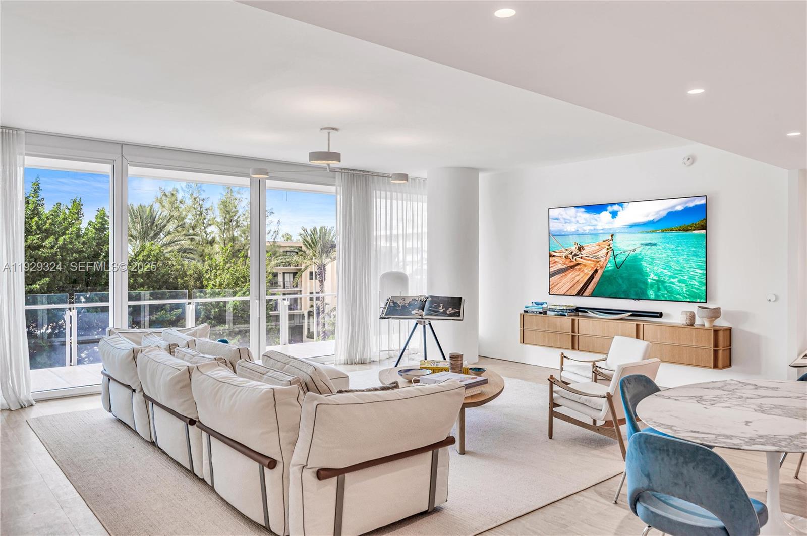 SURF CLUB CONDO - Residential