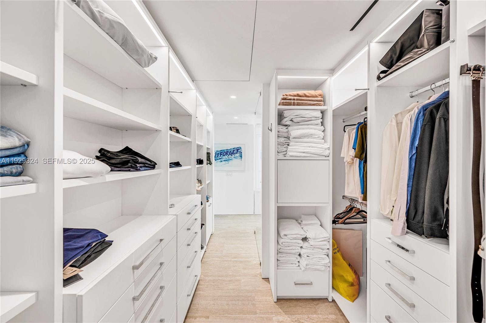 SURF CLUB CONDO - Residential