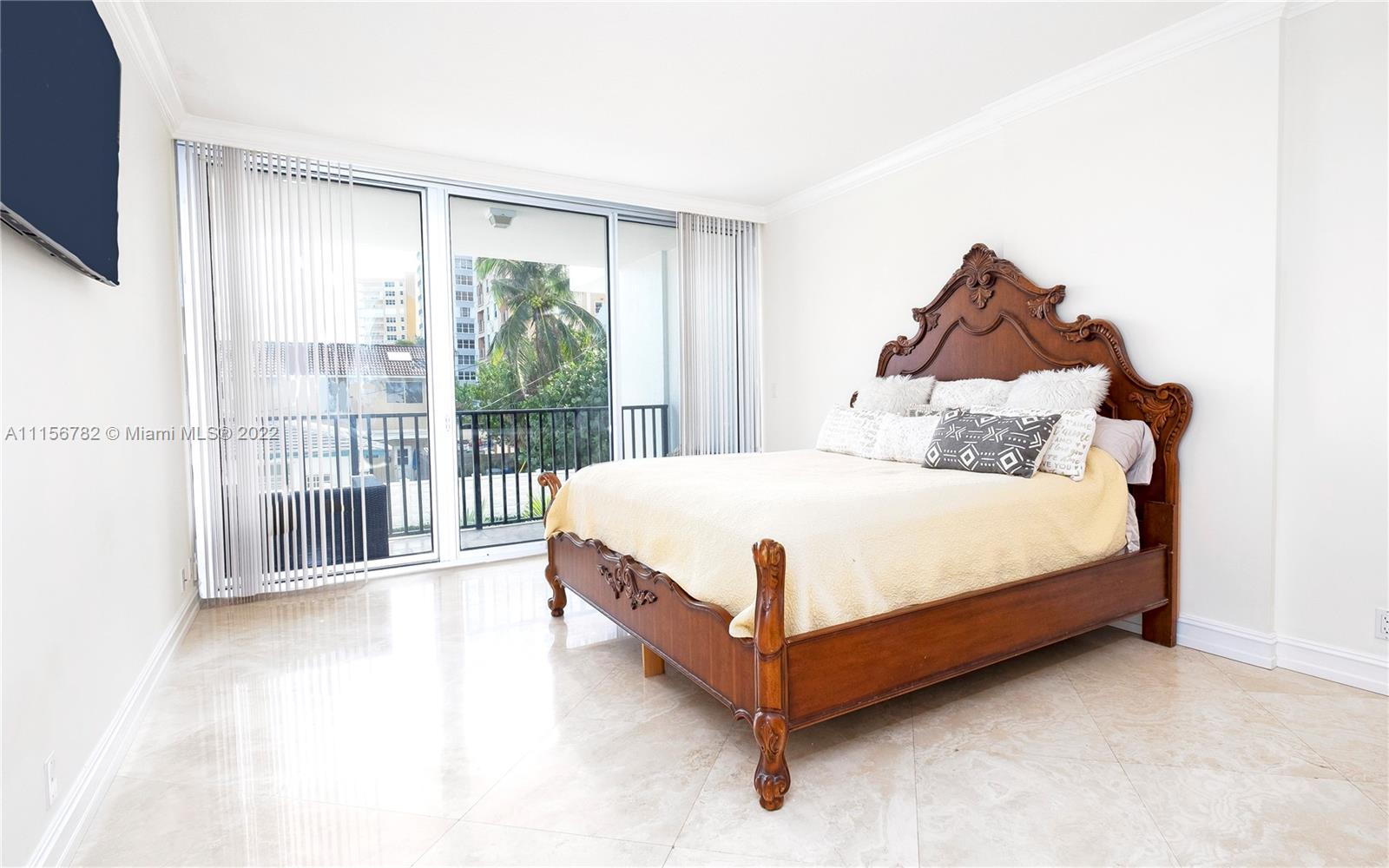 SILVER THATCH ATLANTIC PL - Residential